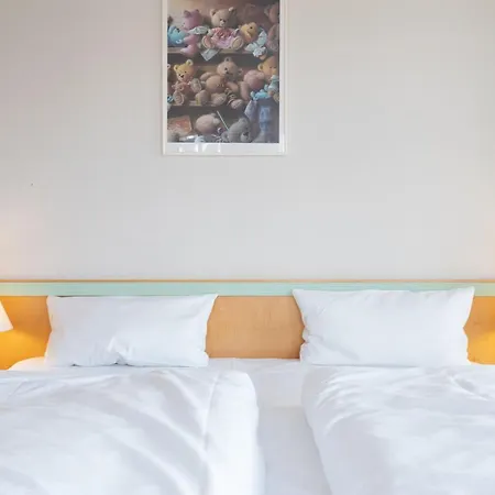 428, Seepark Apartment *